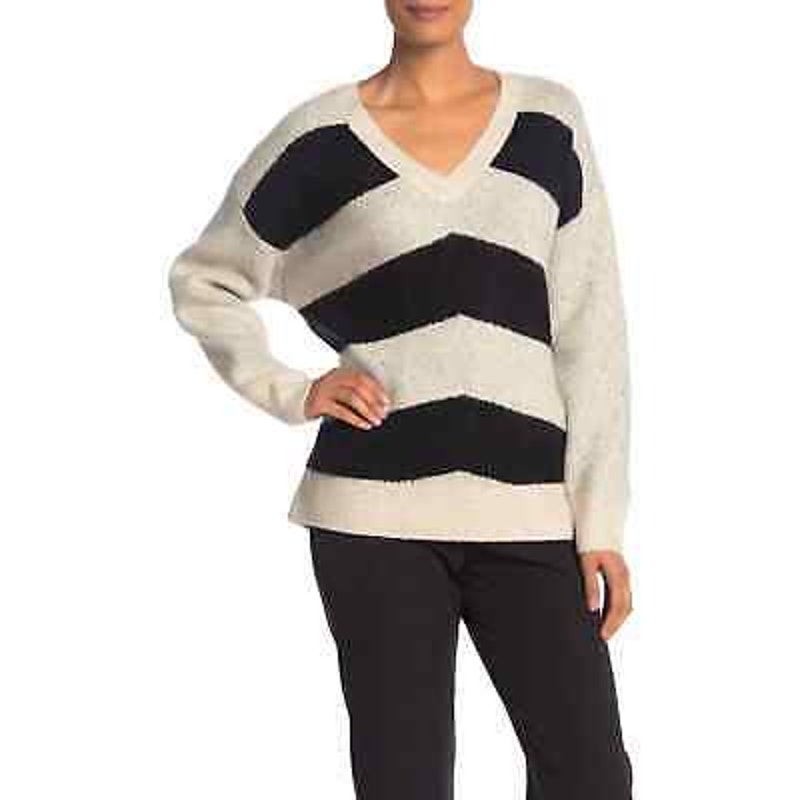 Vince Camuto NWT V-Neck Long Sleeve Brulee Chevron Stripe Sweater Small