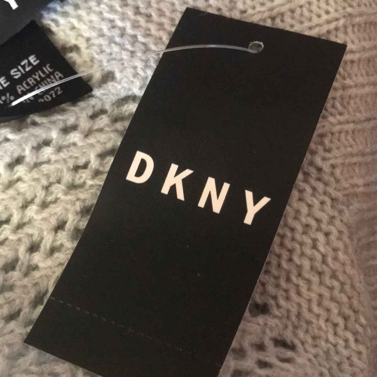 DKNY NEW Heather Grey Open Knitted Blocked Scarf Lightweight Packable