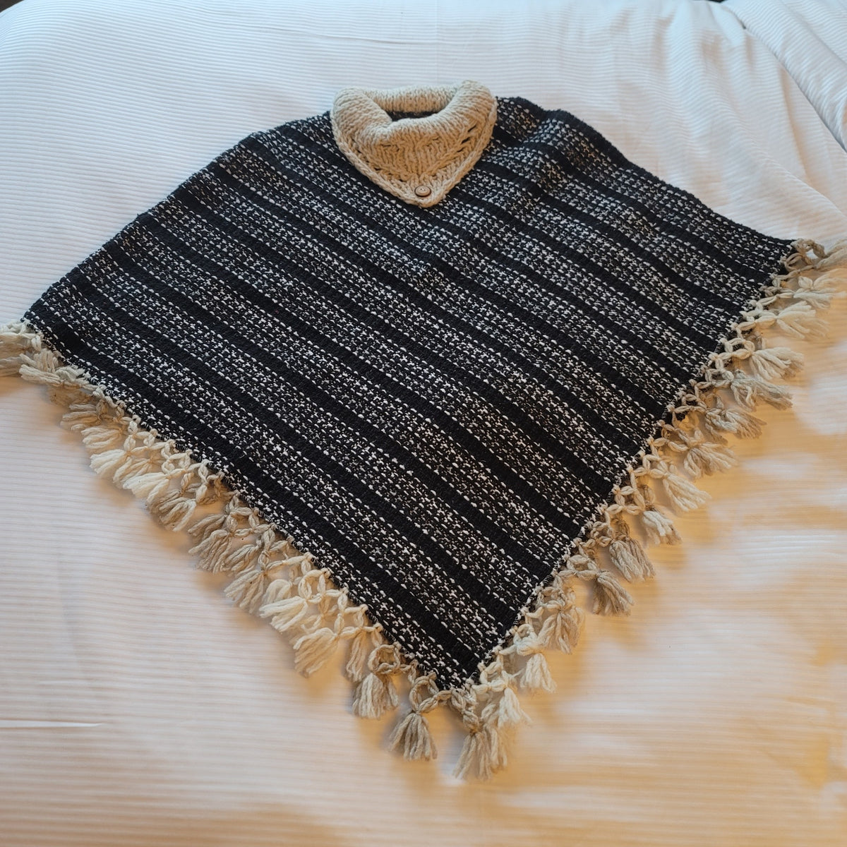 Handmade heavy poncho fringe wood button Winter One Size Multicolor Wool Cotton