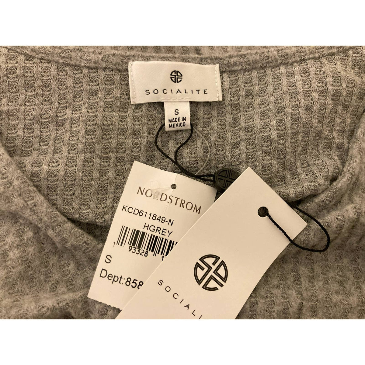 Socialite Women's Cropped Cardigan Sweater Small Grey NWT V-Neck Long Sleeve