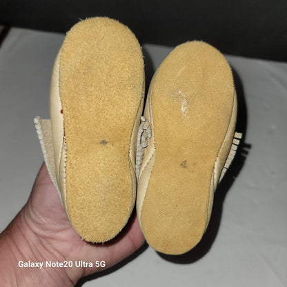 Johnsons Canyon Youth Size 4 Mocassions Leather Sherpa lined Fringe Suede Bottom
