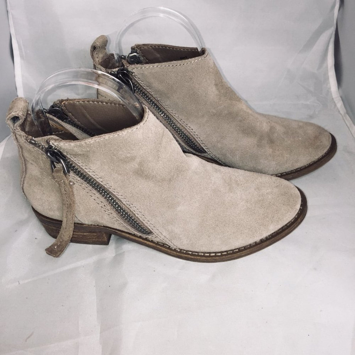 Dolce Vita Ankle Booties Suede Taupe Side Zipper size 6