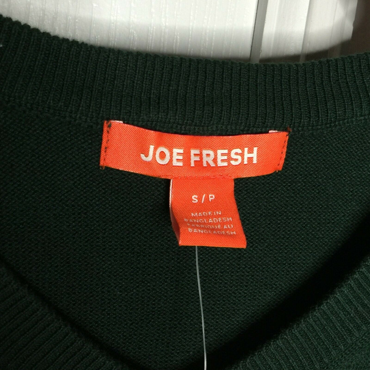 Joe Fresh V-Neck Pullover Sweater Knit Construction Long Sleeve Small DK-Green