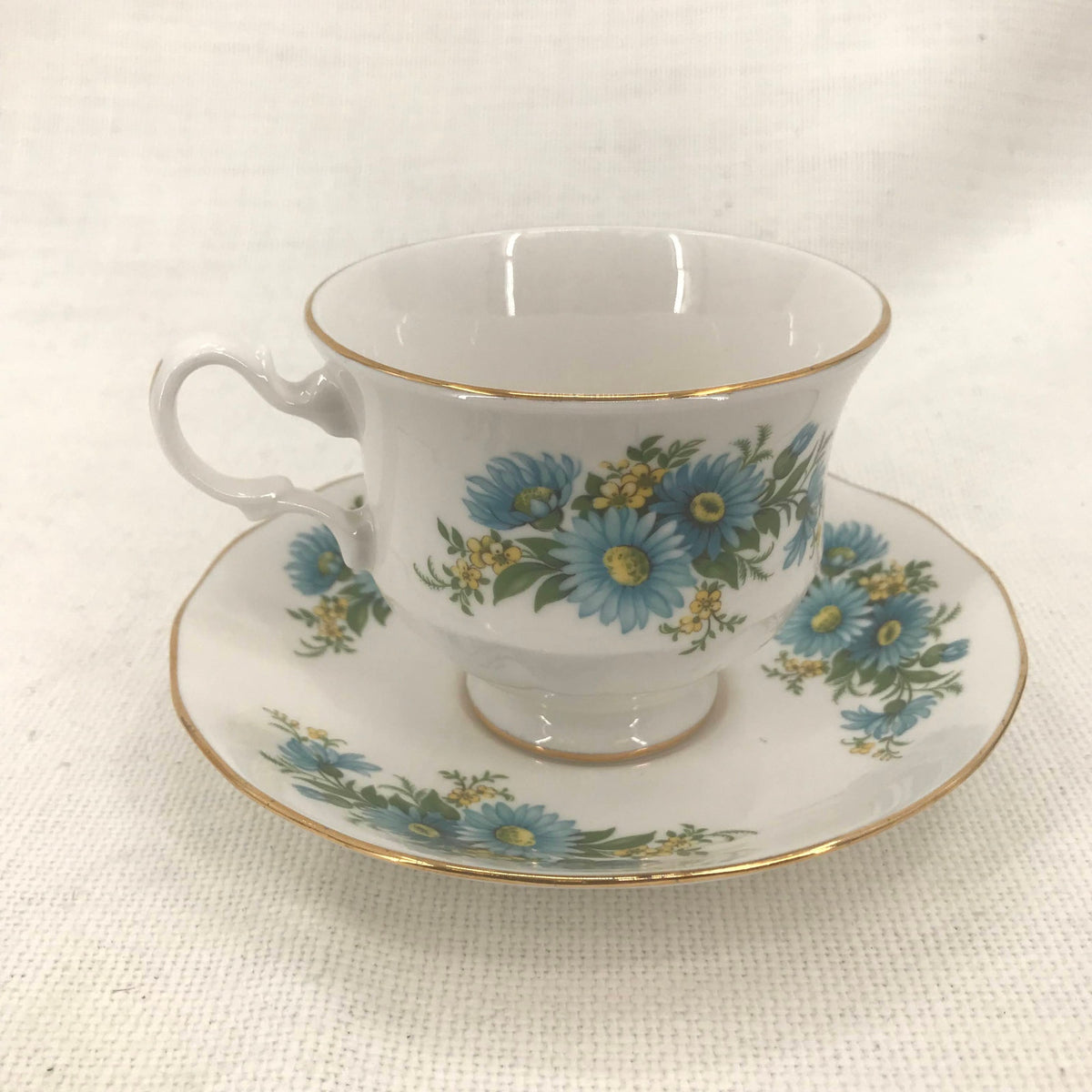 Pair of vintage Japan Maw and Paw Country Hillbilly coffee tea cups mugs large