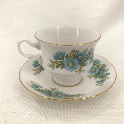 Pair of vintage Japan Maw and Paw Country Hillbilly coffee tea cups mugs large