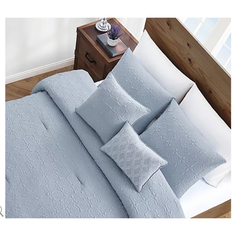 Style 212 Daisy Textured 5-Piece King Comforter Set Blue New bed in bag