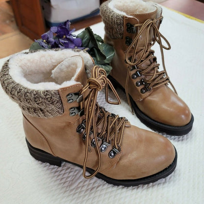 NWT MIA Marylyn Boot Round Toe Lace-Up Faux Leather Size 8M New lined