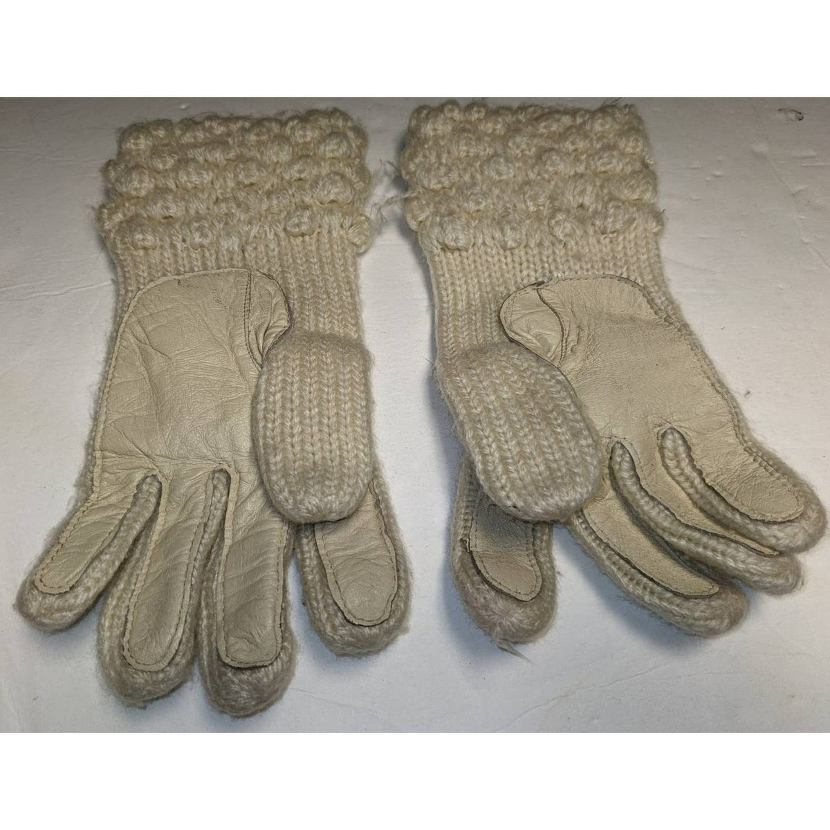 Vintage Cream Knit Winter Driving Gloves Faux Leather Palms Bubble Stitch Cuffs