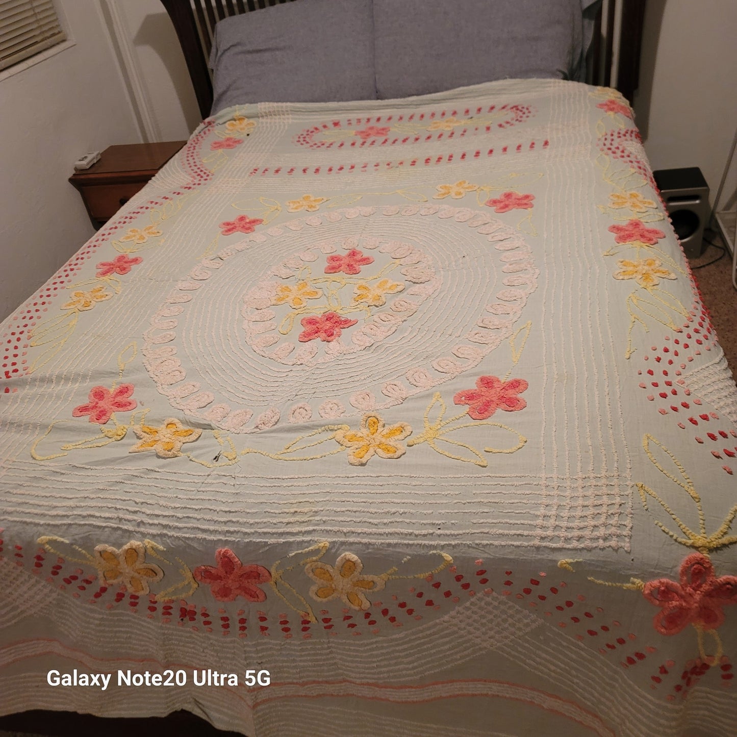 Chenille bedspread blanket Coverlet Flower NEED REPAIR blue red yellow FULL