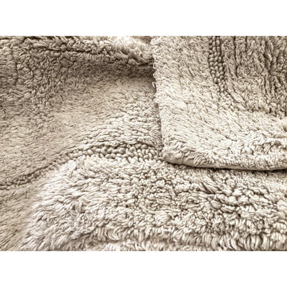 Modern Threads 2-Pack Non-Slip Backing Solid Loop Bath Mat Set in Silver NWT