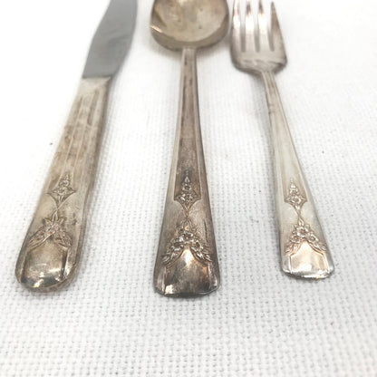 Oneida Stainless Flatware WHITTIER Spoon, Fork, Dinner Knives Set