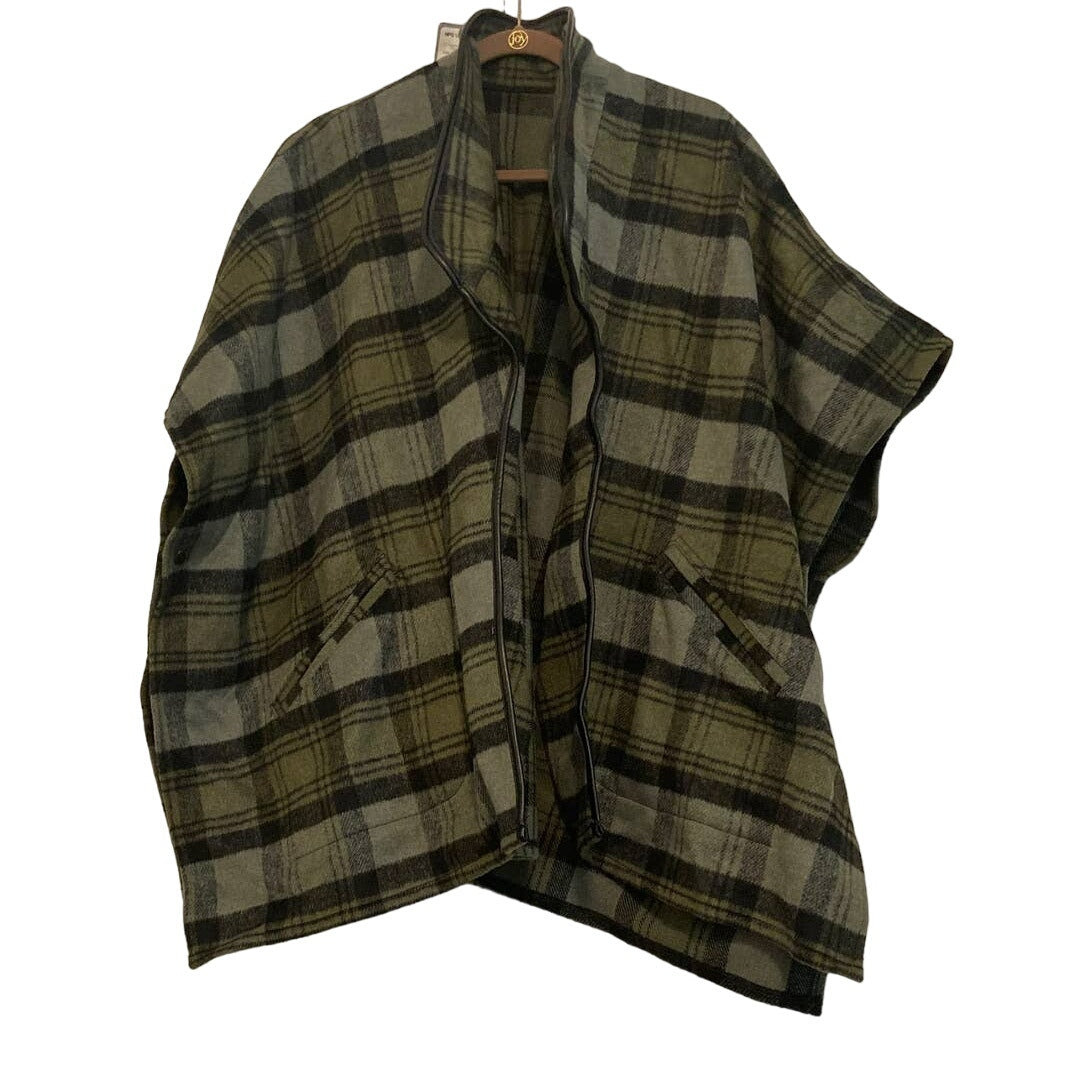 Nordstrom Cape Poncho One Size Green Lodge Plaid NWT