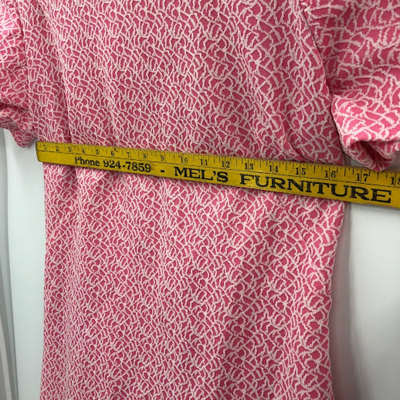 tEXTURED Pink Dress 1960s Polyester Short Sleeve Large/ XL Sheath VINTAGE RED