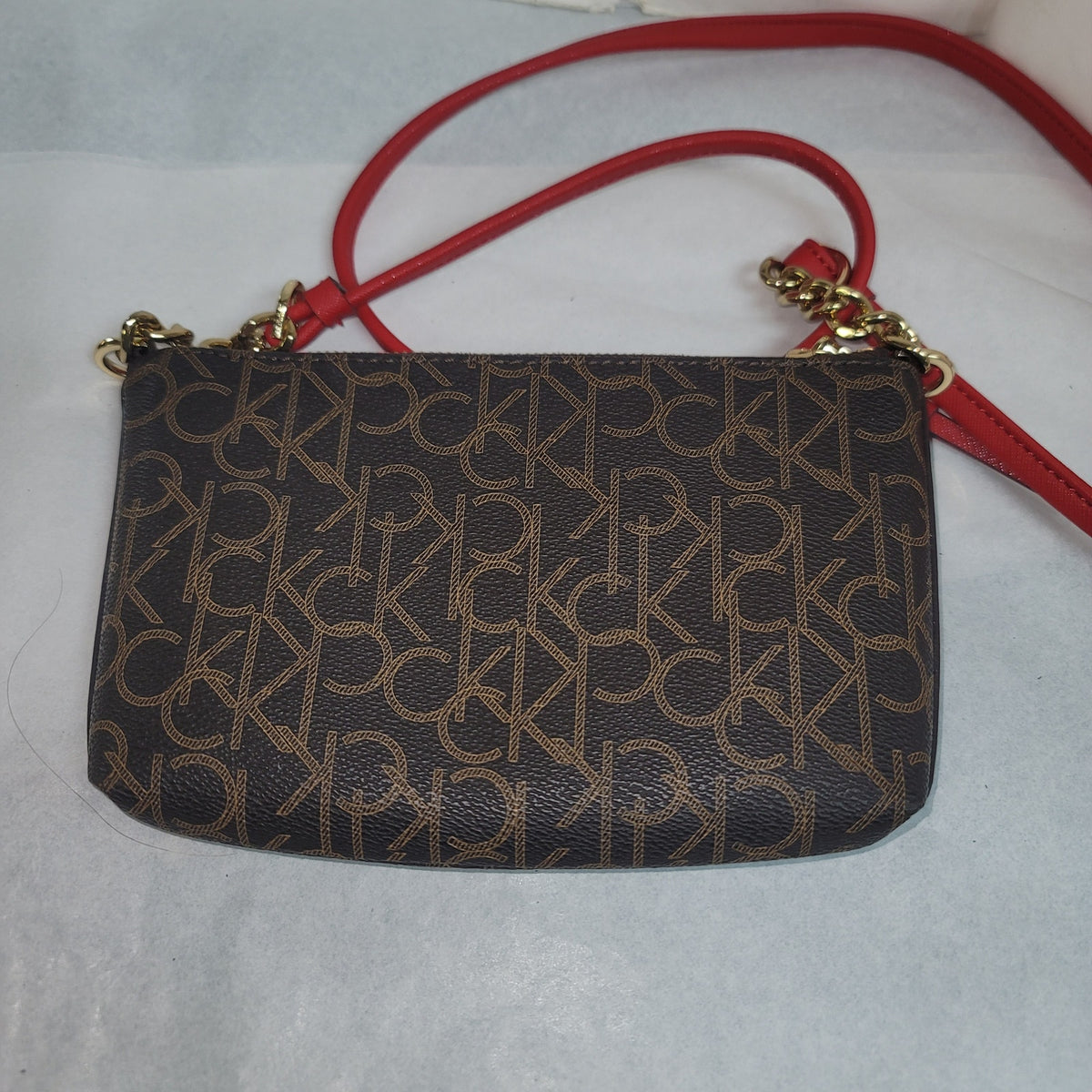 Calvin Klein Hayden Signature Chain Strap Crossbody Brown logo Red strap TRAVEL