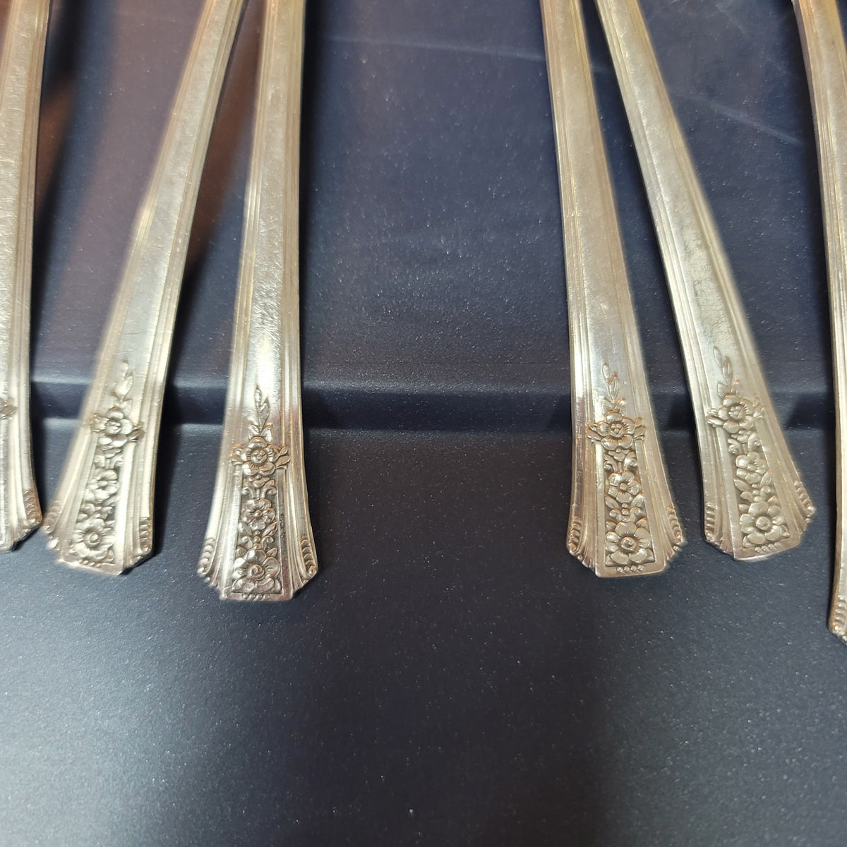 Oneida Vintage Community Plate Silverware 8 teaspoons Tudor Plate 1939 Fortune
