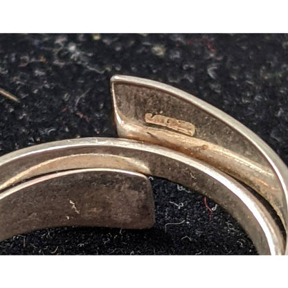 Vintage Signed 925 Sterling Silver Art Abstract Ring Size 8