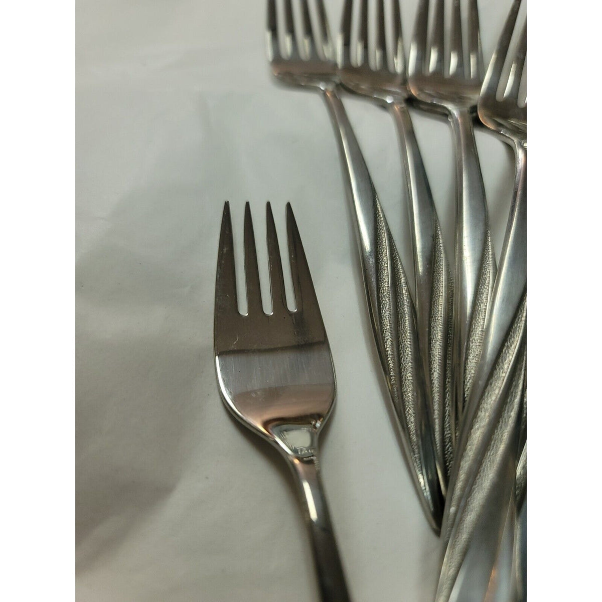 American Stainless Flair Forks 2 Salad 6 Dinner Knives Lot Of 8 Flatware MCM
