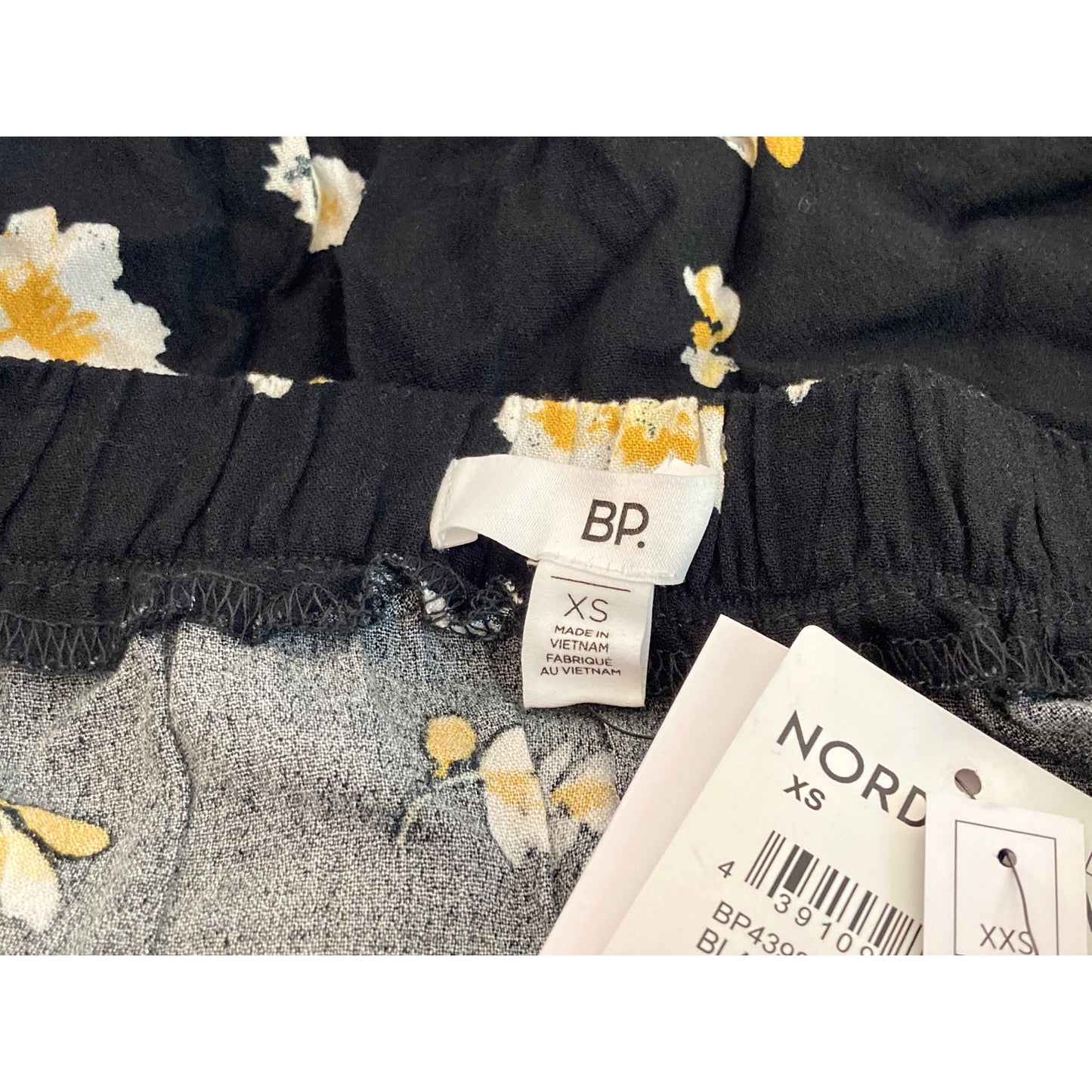 BP. Lightweight Vented Midi Skirt Sz XS/Extra Small in Black Mixed Floral NWT