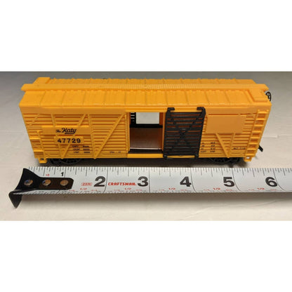 Department 56 HO Model Trains AC DC Motor Set with Miniature Railroad Decorations