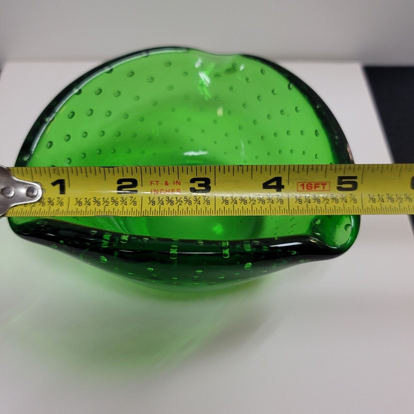 Green Bullicante Murano Glass Bowl or Ashtray, Italy, 1970sVINTAGE BEAUTIFUL