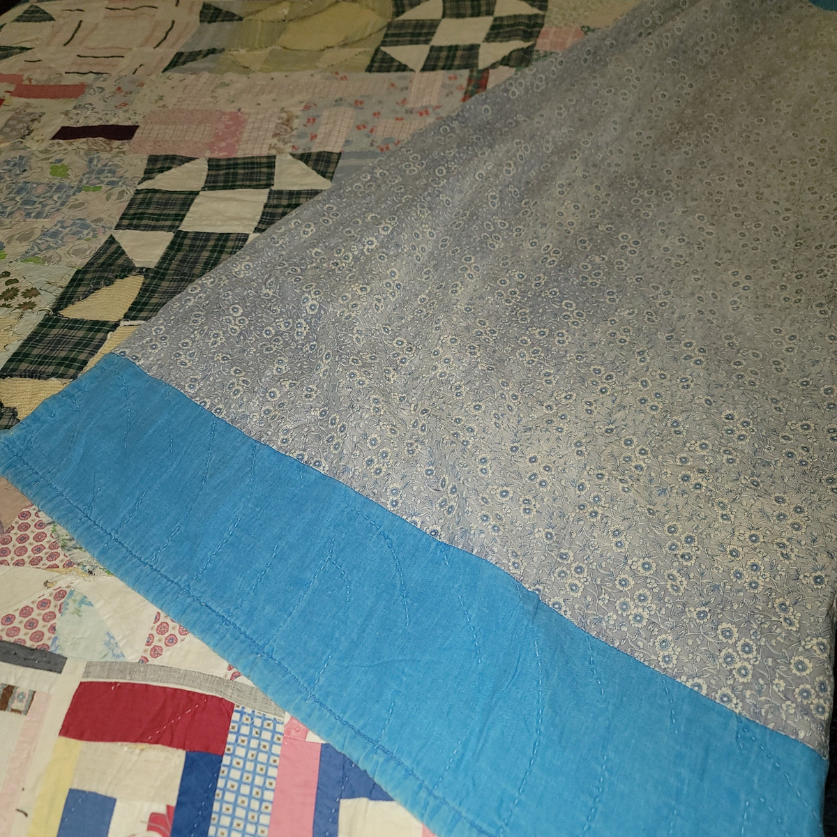 Vintage Handmade Quilt Full or Twin Bedspread Blanket Farmhouse Cabin 56x86