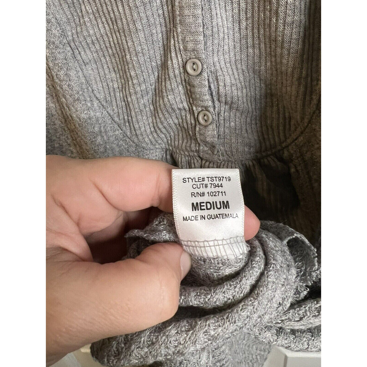 Gibsonlook Women's Mixed Ribbed Waffle Knit Henley Top Medium Heather Gray NWT