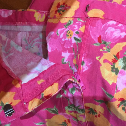 Emma James Stretch Capris Pant Pleated Front Bright Pink Floral Cotton Size 12