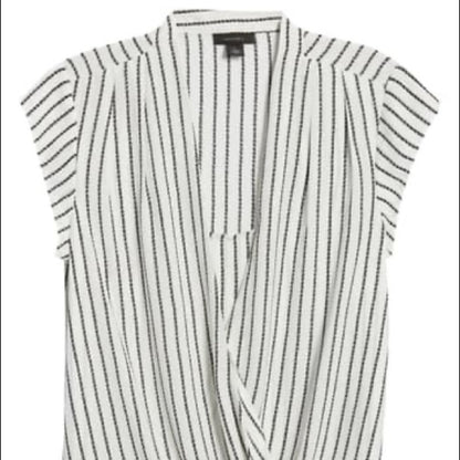 Halogen NEW Surplice Cap Sleeve Blouse Size Medium