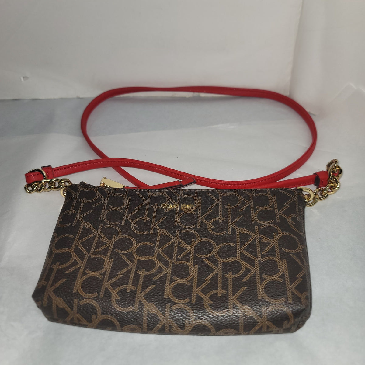 Calvin Klein Hayden Signature Chain Strap Crossbody Brown logo Red strap TRAVEL