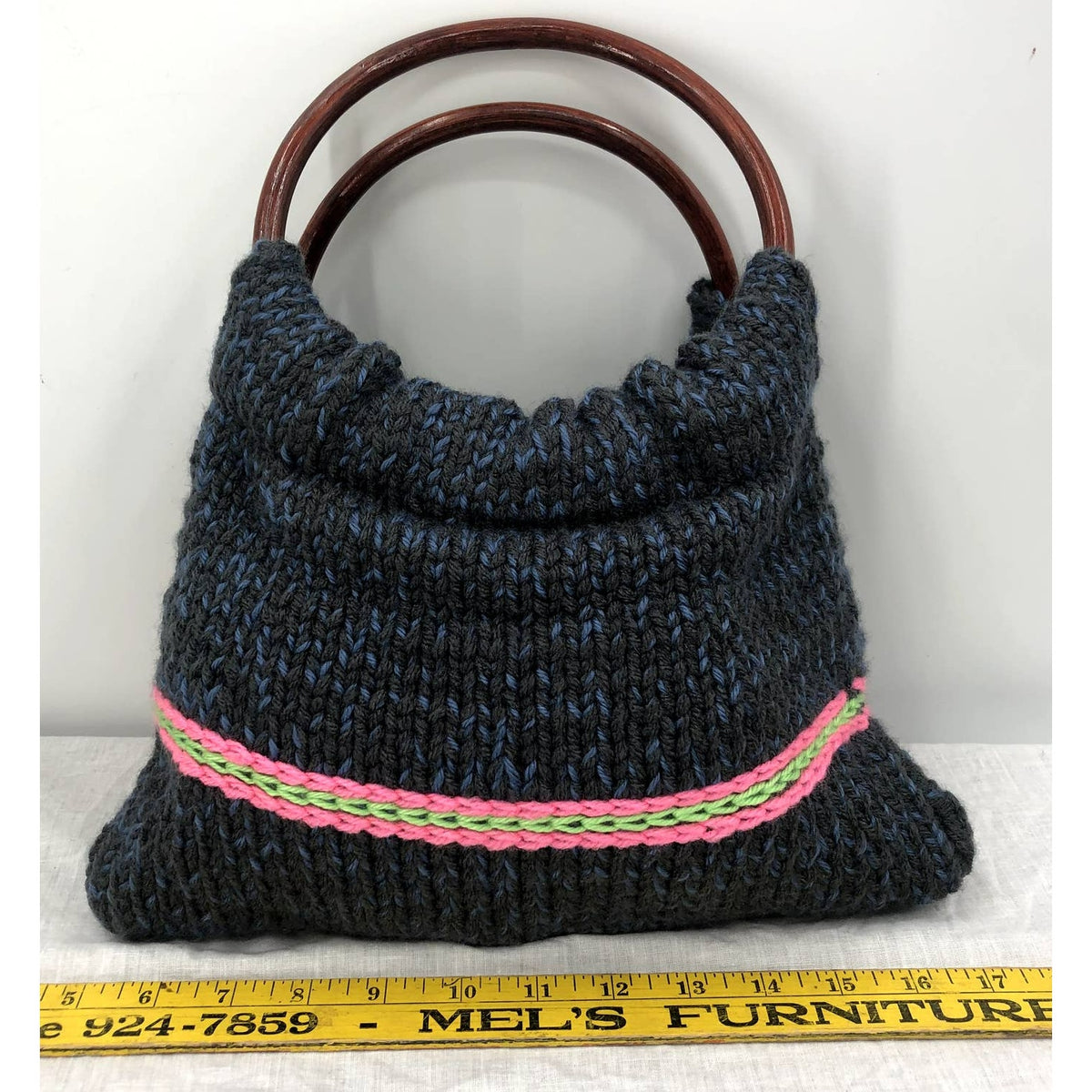 Vintage Round Plastic Handle Yarn Purse Knitted Crochet Detail Black Flower Pink