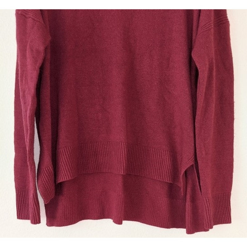 Chelsea 28 Cozy Soft High/Low Crew Neck Sweater Size Small in Burgundy Berry NWT