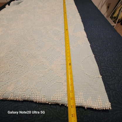 Vintage knotted MEDALLION blue white Bedspread Coverlet fringe 74" X 108" FULL