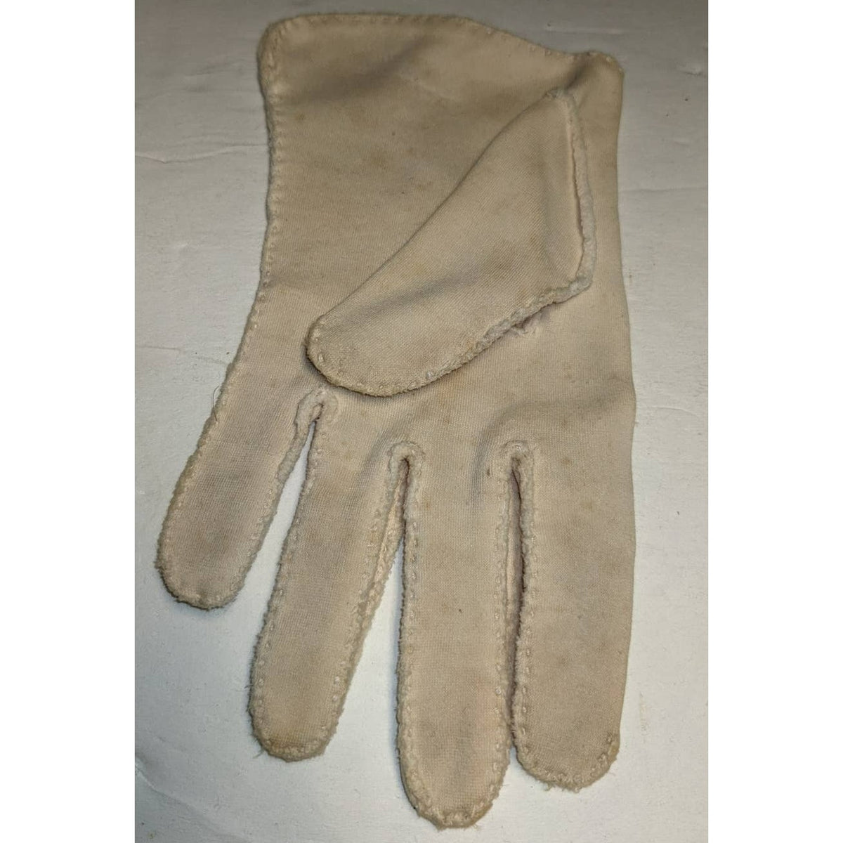 Vintage Ivory Cream Handsewn Shorties Embroidered Leaves Faux Doeskin Gloves