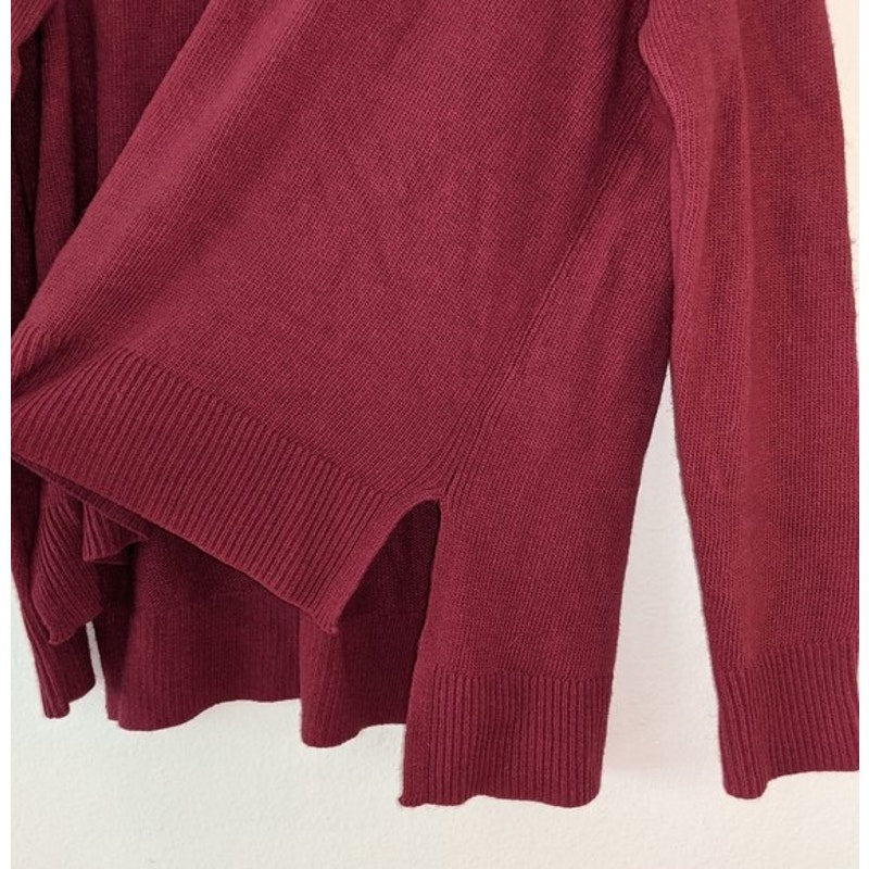 Chelsea 28 Cozy Soft High/Low Crew Neck Sweater Size Small in Burgundy Berry NWT