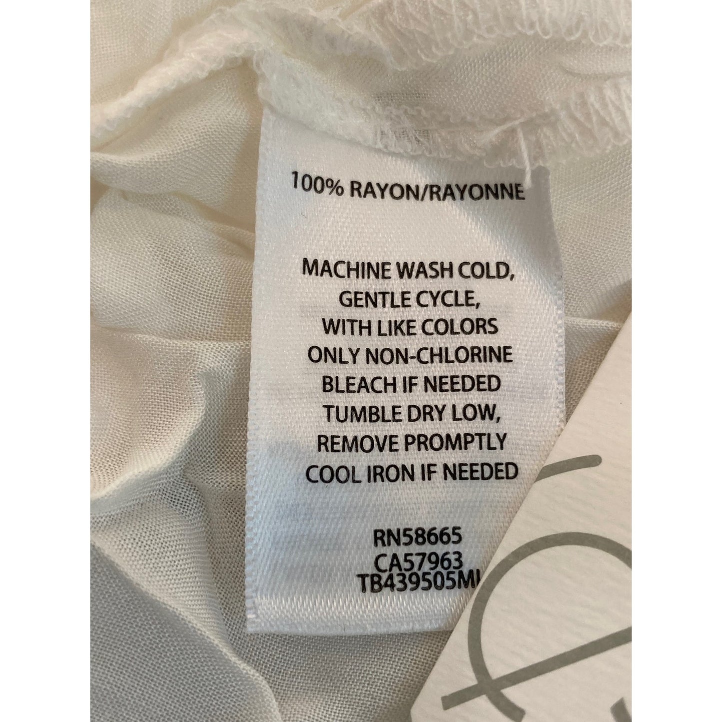 Treasure & Bond Soft Voile Round Neck Blouse Top Sz Medium in Ivory NWT