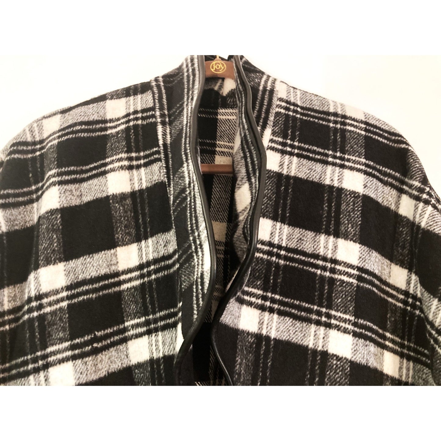 Nordstrom Lodge Plaid Side Pocket Poncho Cape One Size in Black and White NWT