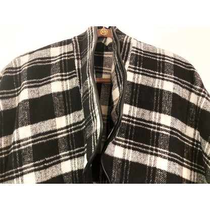 Nordstrom Lodge Plaid Side Pocket Poncho Cape One Size in Black and White NWT