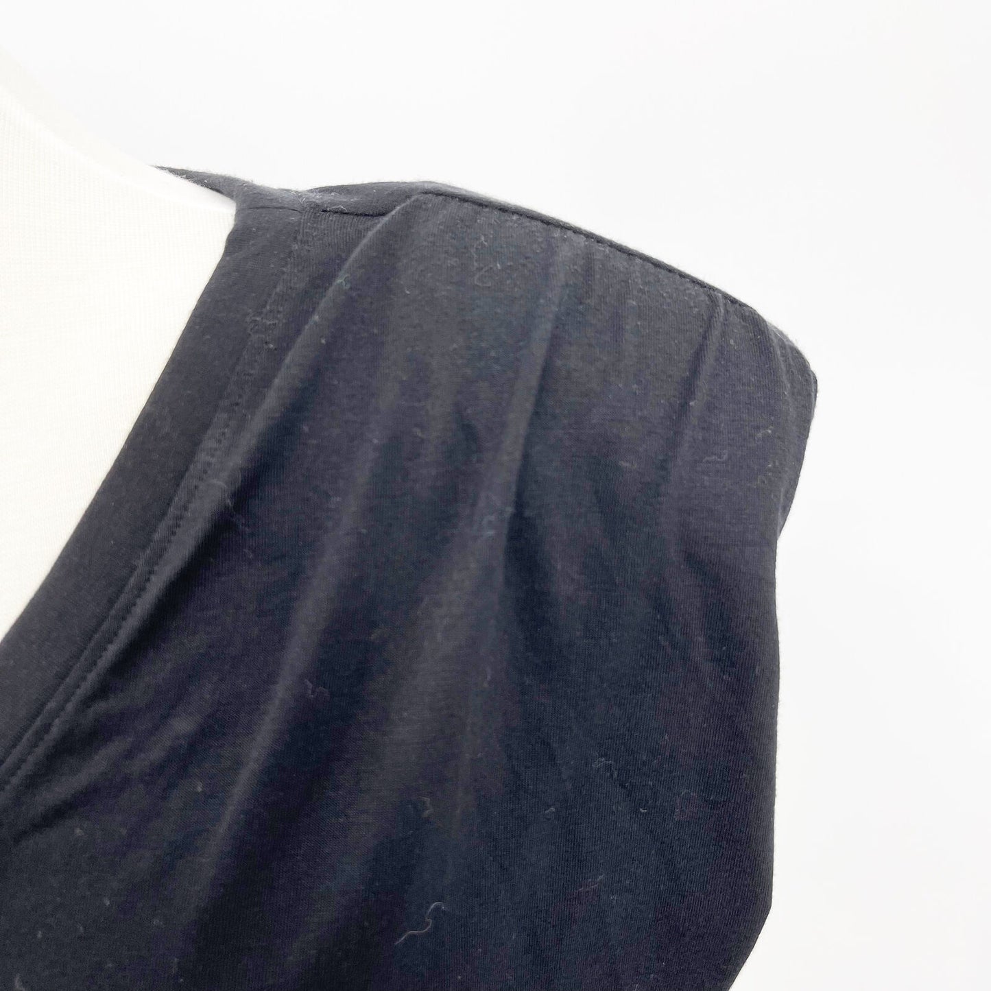 Treasure & Bond V-Neck Shoulder Pad Cap Sleeve Top Sz XS/Extra Small Black NWT