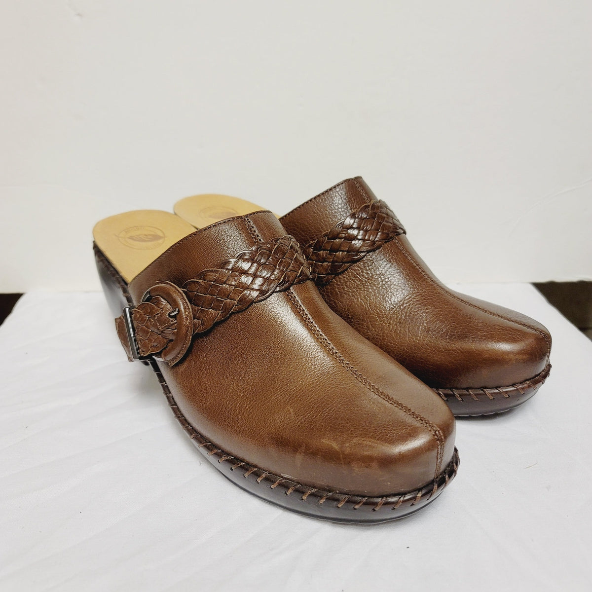 Nuture ABIEE NURTURE leather clogs slide on Womens Size 11 cognac Brown
