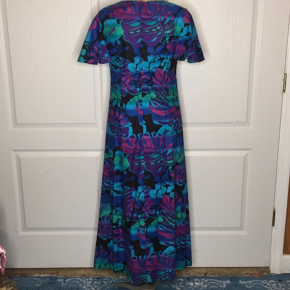 Vintage Hawaiian Bell Flutter Sleeve Florals MEDIUM metal zipper Maxi Dress 1960
