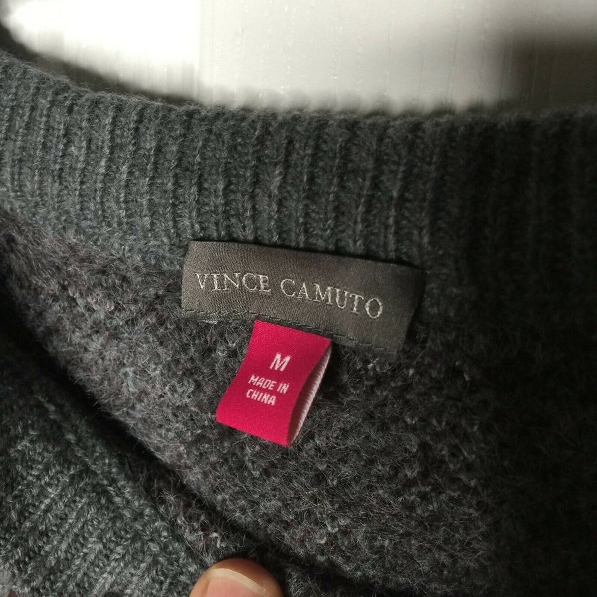 Vince Camuto Pullover Sweater Plaid Grey White Medium new Plaid Split Hem Sleeve