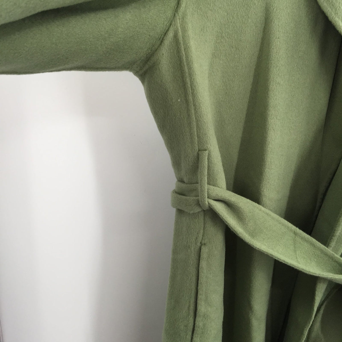 Belle & Bloom Stay Wild Oversized Wool Coat Belt Waist Solid Green Size Large