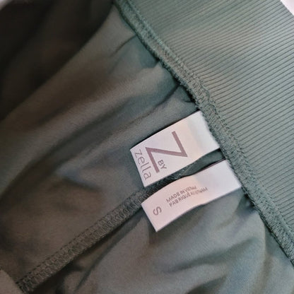 NWT Z by Zella Expression Activewear Cropped Pants Small Gray Green Elastic Waist