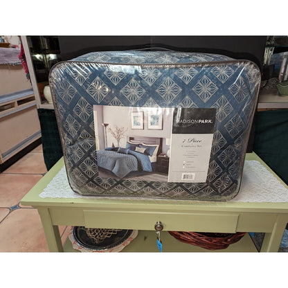 King Size Biloxi 7 Piece Comforter Set Blue Contemporary Madison Park MP10-3734