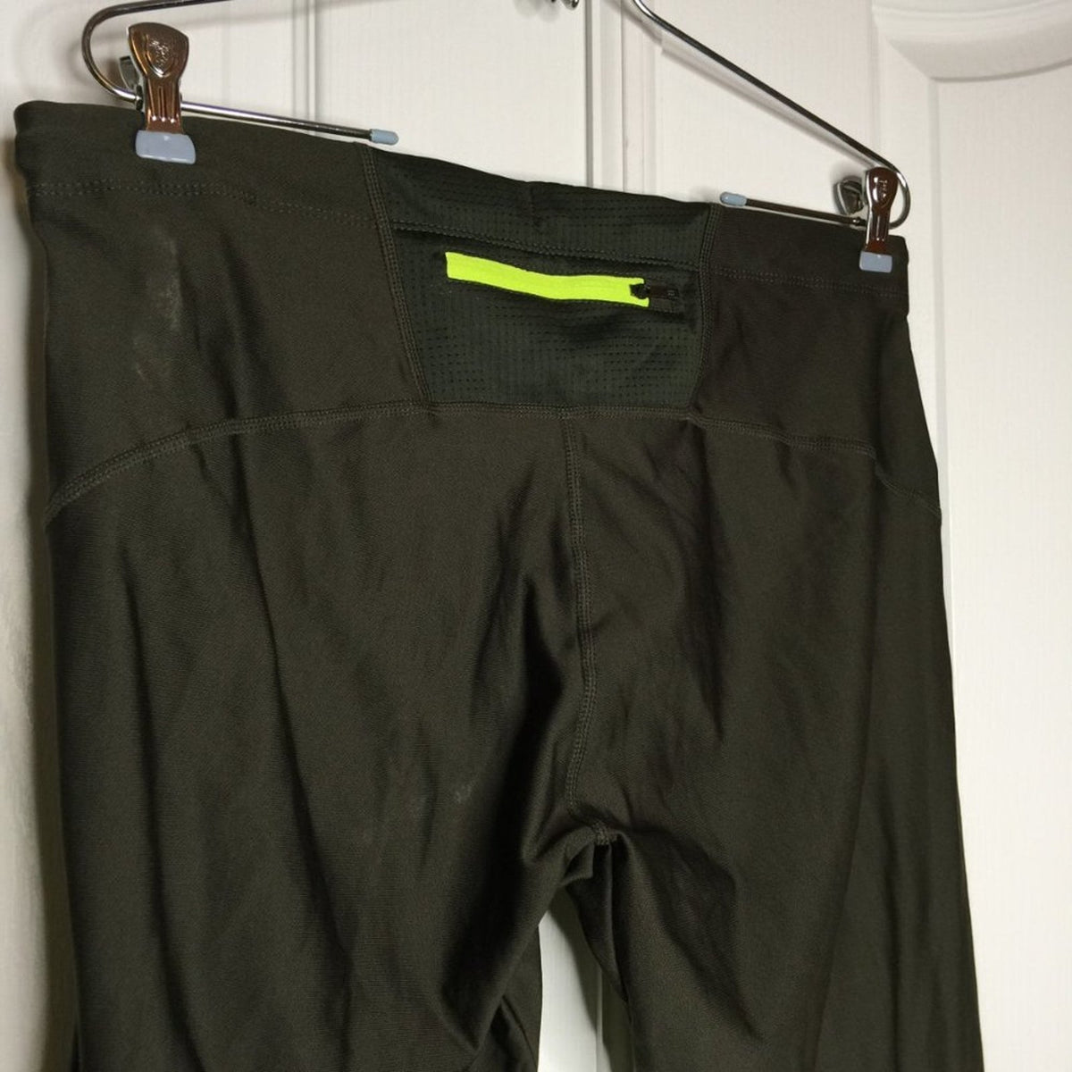 Hind Zipper Cuff track athletic Back Zip Pocket NEON Green workout Large Active