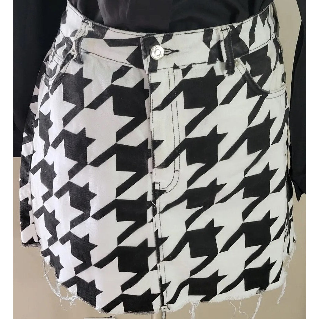 Topshop Moto Raw Hem Denim Houndstooth Belted Mini Skirt Sz 6 in Black/White NWT