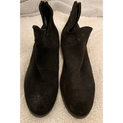 Born Shoes Arula Suede Back Zip Distressed Side Cut Out Bootie Sz 7M Black NWT
