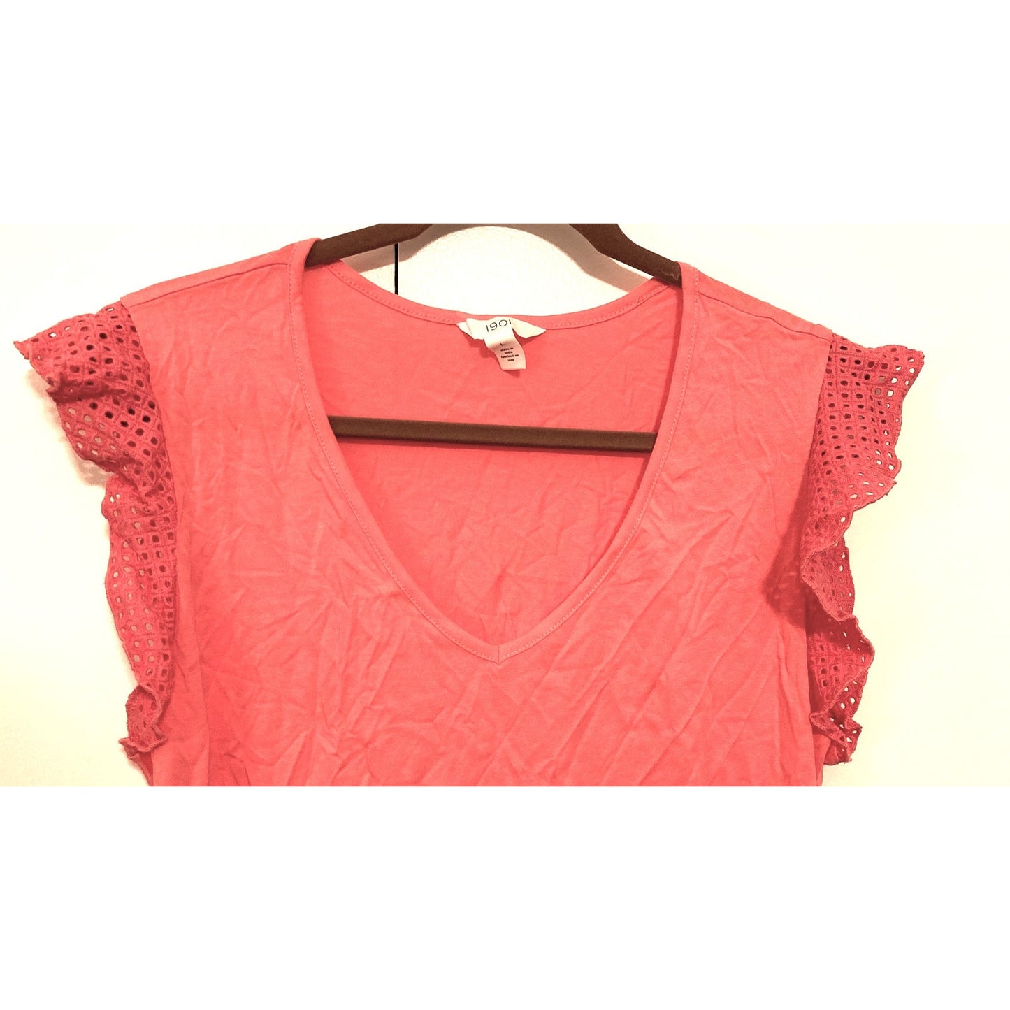 1901 V-Neck Crochet Flutter Sleeve Pullover Top Sz Large Pink NWT