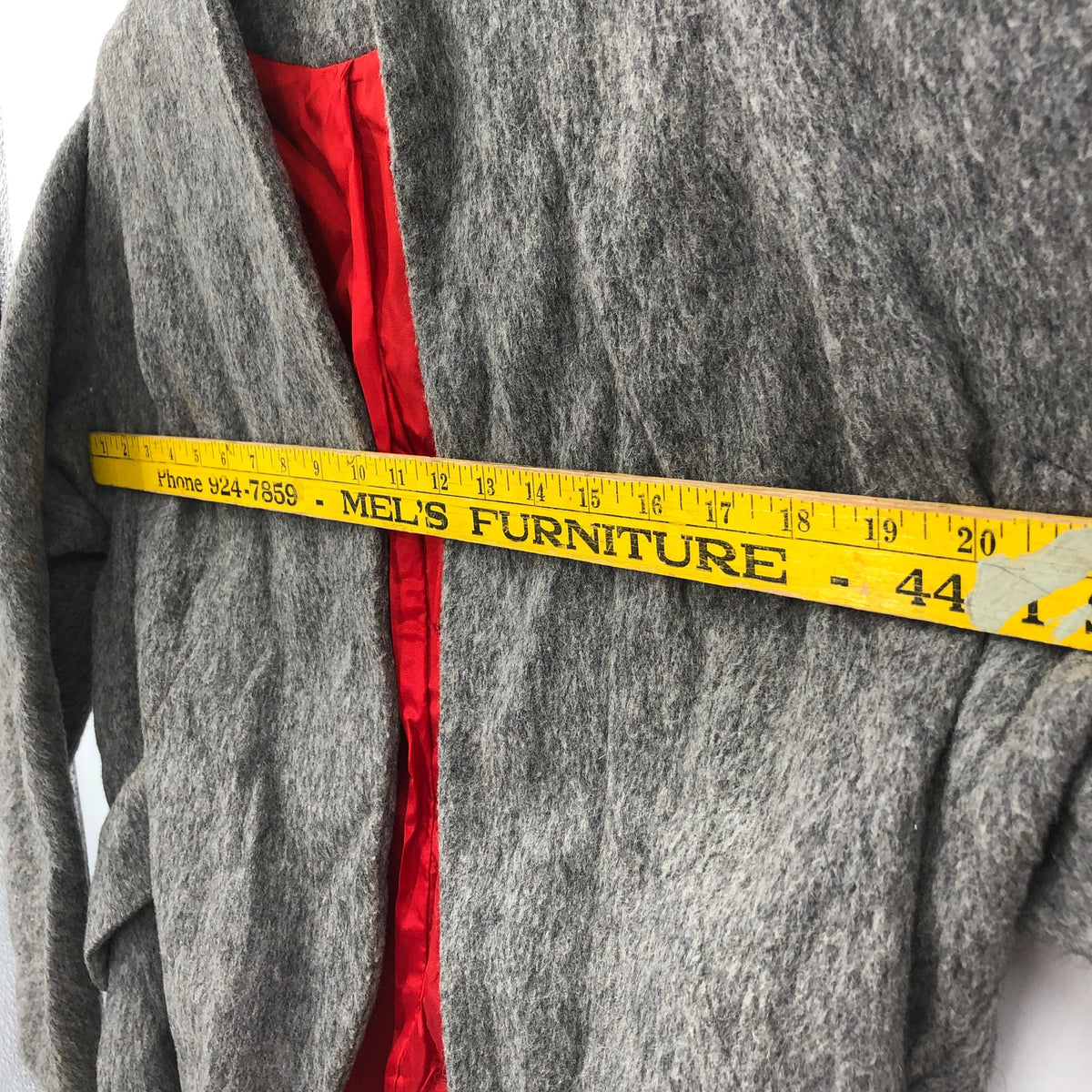 Vintage Women's Wool Knitted Cardigan Sweater Long Sleeves Gray Solid 26"