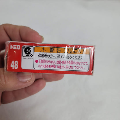 Takara Tomy No. 48 Nissan Note scale 1/63 Model NIB New Model Toy collectible